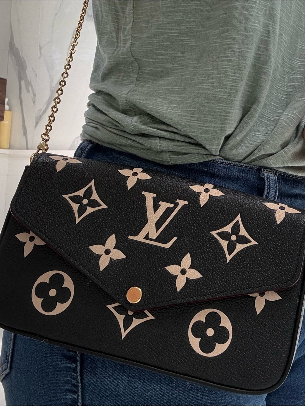 Authentic Louis Vuitton Monogram Pochette Félicie - Picture 15 of 16